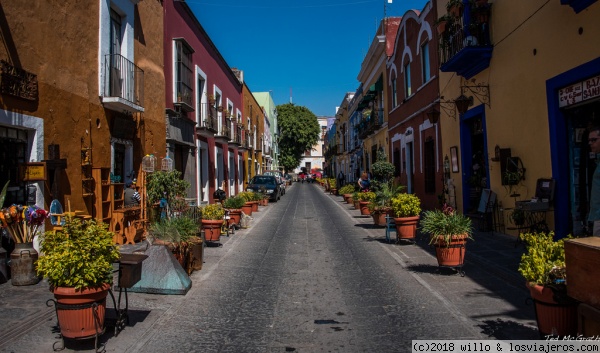 Callejon de los Sapos Puebla, Mexico
Callejón de los Sapos Puebla, México
