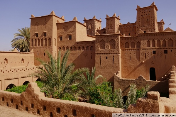 KASBAH DE AMERIDIL. SKOURA. MARRUECOS.
Una de las kasbash más bonitas de Marruecos es la de Ameridil y se encuentra en Skoura, en medio de un inmenso palmeral. Se puede visitar y está muy bien conservada.
