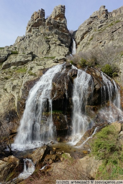 CASCADA DE LITUEROS, SOMOSIERRA (MADRID).
Esta cascada se encuentra muy cerca del pueblo de Somosierra en la provincia de Madrid y es el espectacular nacimiento del río Duratón.
