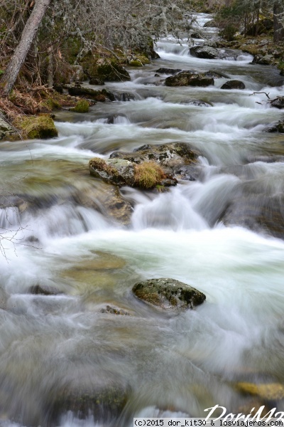 Río Lozoya,(Sierra de Guadarrama-Comunidad de Madrid)
Este río, que tiene su fuente en el Parque Natural de Peñalara (en la vertiente madrileña de la sierra de Guadarrama) es el principal abastecedor de agua potable de la Comunidad de Madrid.
