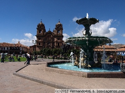 Plaza de Armas del Cuzco.
La Plaza de Armas fue el escenario de la muerte de Túpac Amaru II, considerado como el caudillo indígena de la resistencia.
