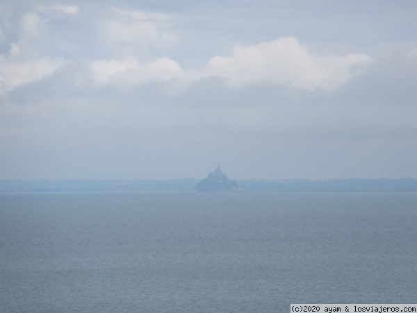 Saint-Michel desde Cancale
Bahia de Saint-Michel con la abadia al fondo desde Cancale
