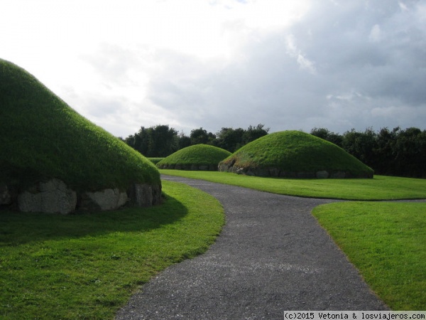 Newgrange
Newgrange
