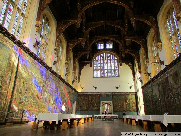 Hampton Court Palace: The Great Hall
El Gran Hall de estilo Tudor de Hampton Court Palace con su asombroso techo de vigas de madera.
