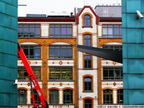 Berlin en obras
Un patio en obras. Berlin se encuentra inmersa en un proceso de reconstrucción y, por lo tanto, constantemente en obras. Se prevé que este proceso va a durar por lo menos hasta el año 2050
