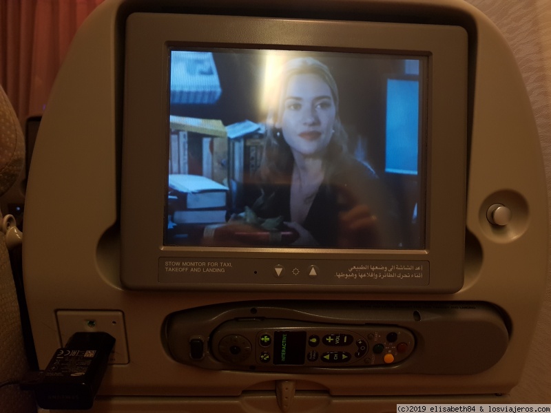 Viajar a  Cruceros: Avion A Las 7 - Pantalla en el avión Emirates Airlines (Avion A Las 7)