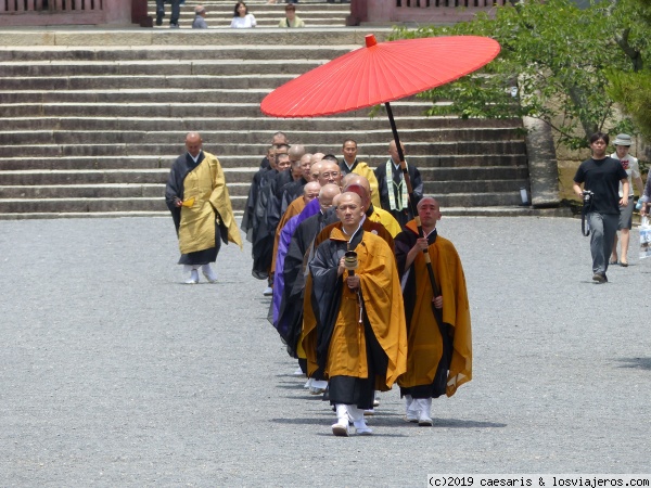 Procesión
Imagen en el Templo Ninna-ji
