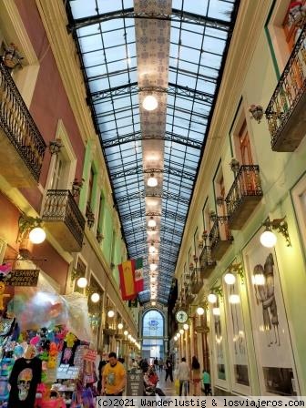 PASAJE DEL AYUNTAMIENTO EN PUEBLA
Pasaje comercial ubicado junto al ayuntamiento de Puebla.
