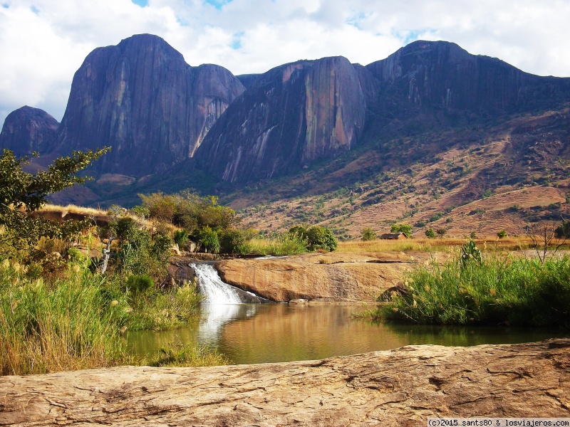 Viajar a  Madagascar: Agencias Madagascar - Tsaranoro, Madagascar. (Agencias Madagascar)