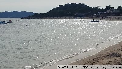 Playa Calarossa ( sur de Córcega)
Playa Calarossa ( sur de Córcega)
