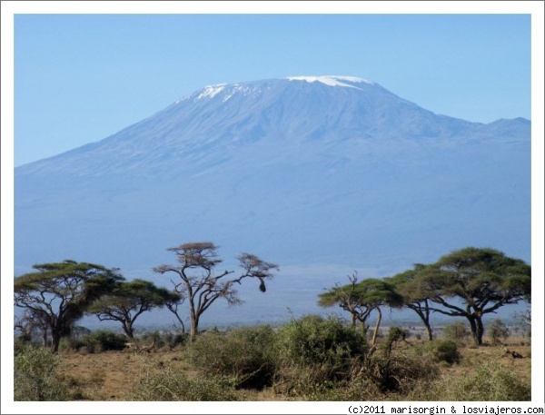 Kilimanjaro
Kilimanjaro despejado de nubes con su característica 