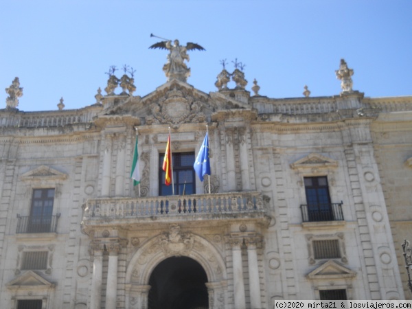 UNIVERSIDAD DE SEVILLA
FRENTE DE LA UNIVERSIDAD DE SEVILLA ANDALUCIA
