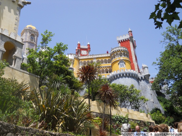 PALACIO DA PENA DE SINTRA
VISTA EXTERIOR DEL PALACIO DA PENA DE SINTRA
