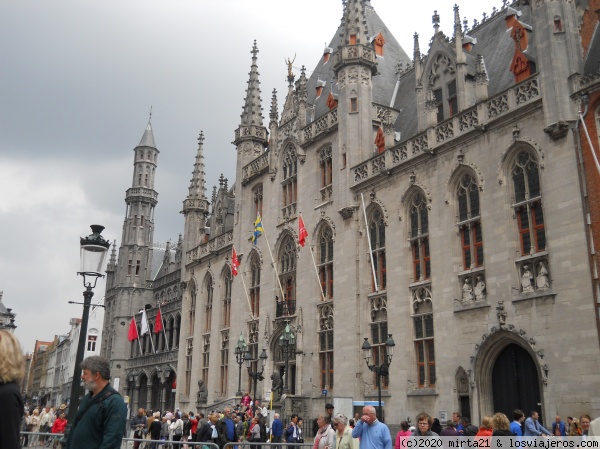 AYUNTAMIENTO DE BRUJAS
FRENTE DEL AYUNTAMIENTO DE BRUJAS EN BELGICA
