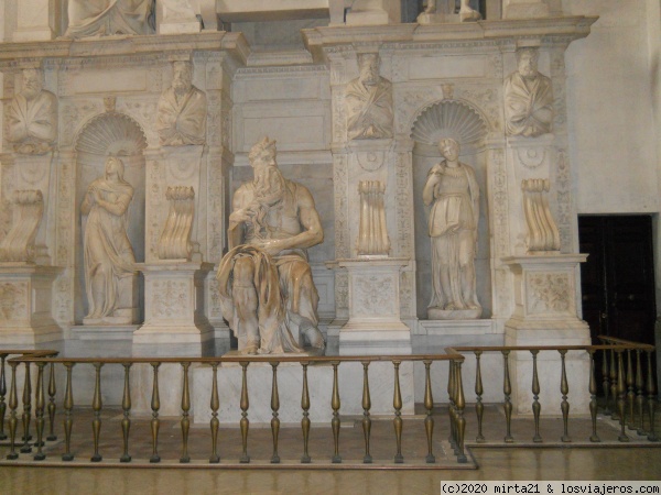 Estatua Moises de Miguel Angel
Estatua Moises de Miguel Angel en la Iglesia San Pedro in Vincoli en Roma
