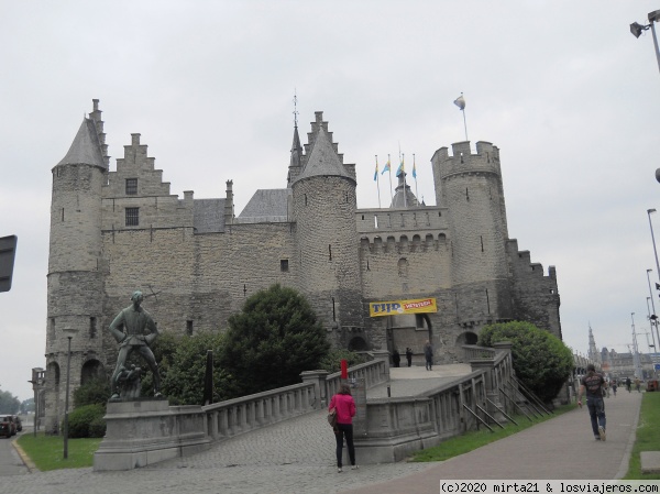 CASTILLO DE AMBERES EN BELGICA
CASTILLO DE AMBERES EN BELGICA
