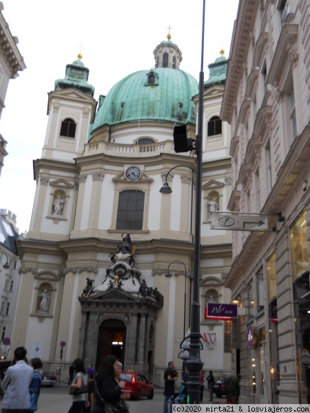 Iglesia de San Pedro
Frente Iglesia de San Pedro en Viena
