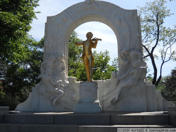 Estatua Strauss
Estatua de Strauss en el Stadtpark
