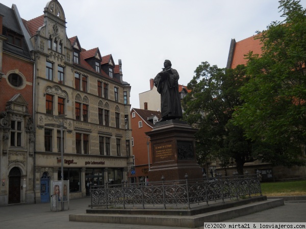 ANGER PLATZ DE ERFURT
ANGER PLATZ DE ERFURT CON EL MONUMENTO A LUTERO
