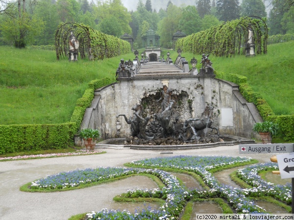 JARDINES DEL CASTILLO DE LINDERHOF
JARDINES DEL CASTILLO DE LINDERHOF
