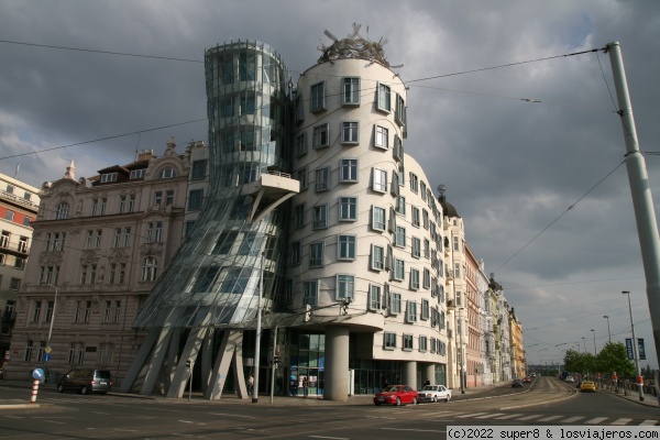 Casa Danzante en Praga
Obra de Vlado Milunić en colaboración con Frank Gehry
