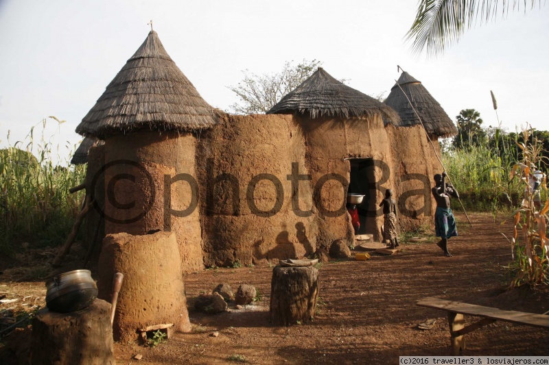 Viajar a  Togo: Comida Tipica - Tata de la etnia somba (Comida Tipica)