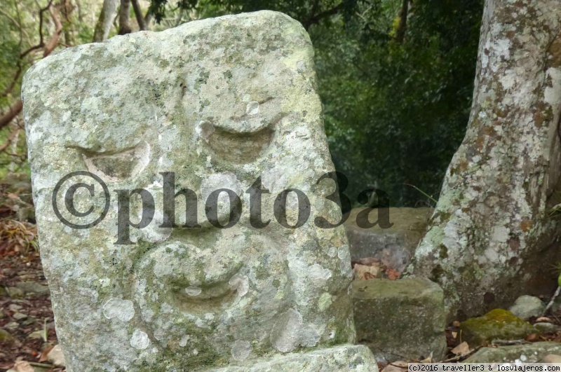 Viajar a  Honduras: Ruinas Mayas De Copan - sonrisa en copan (Ruinas Mayas De Copan)