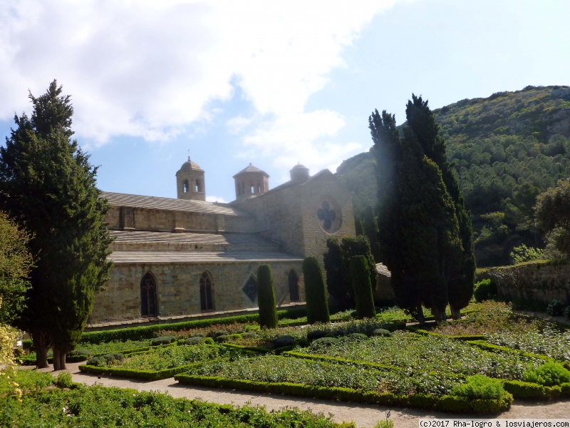 Domingo: Abadía de Fontfroide, Narbona: - Recorrido viaje a Francia, región de Languedoc (Castillos Cátaros) 5 Dias (1)