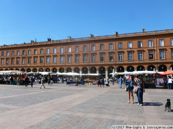 Toulouse - Place du Capitole
Plaza principal de Toulouse, donde se encuentra el Capitolio
