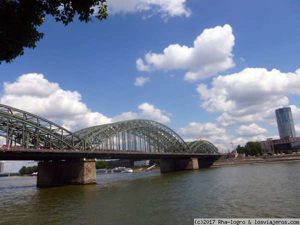 Puente Hohenzollern
Puente Hohenzollern
