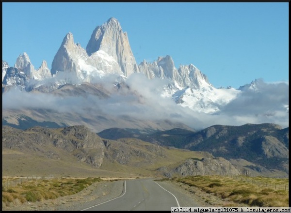 Aproximación al Fitz Roy
Acercándonos por la carretera al cerro Fitz Roy
