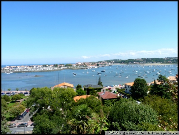 Panorámica de Hendaya
Panorámica de Hendaya y de la bahía del Txingudi desde el parador de Carlos V en el pueblo de Hondarribia
