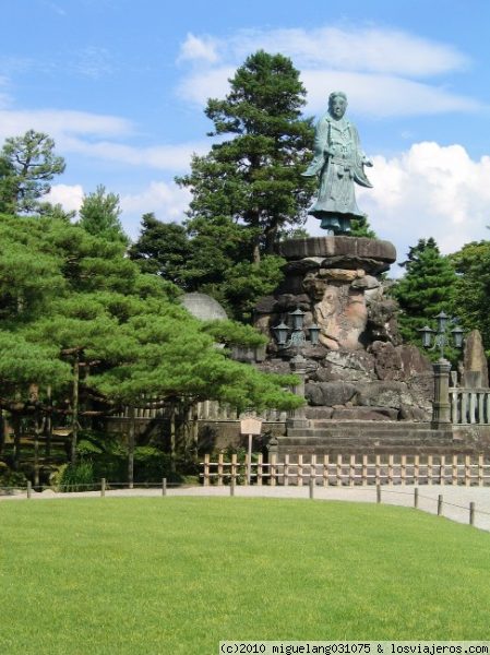 Estatua Kenrokuen
Estatua en el jardín Kenrokuen
