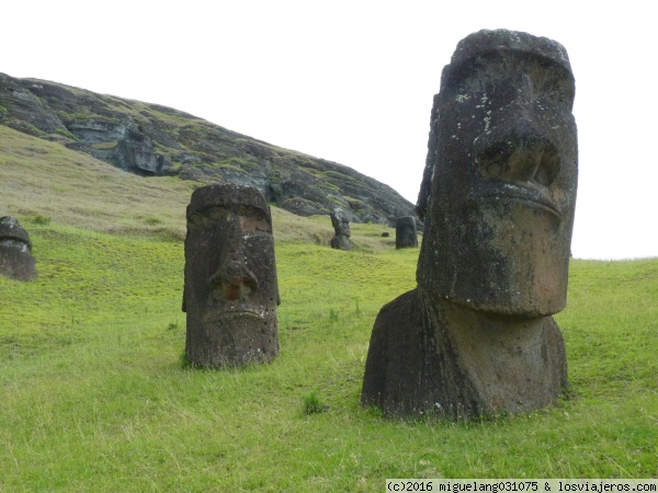 Rano Raraku
Cantera de Rano Raraku en isla de Pascua
