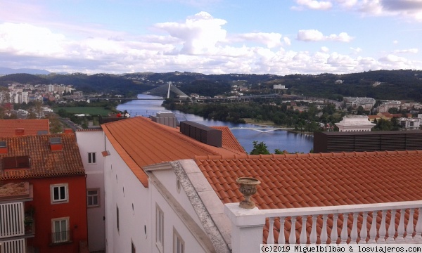 Coimbra desde la Universidad
Vista panorámica con el río Mondego
