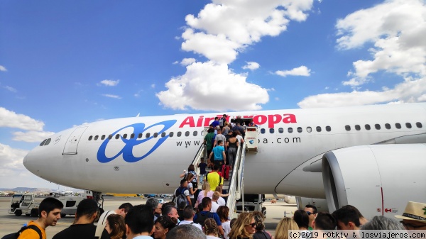 Avion
Embarcando en barajas
