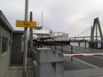 salida del ferry a Tau