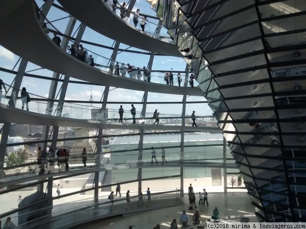 Cúpula del reichstag
Cúpula del parlamento alemán, de Norman Foster
