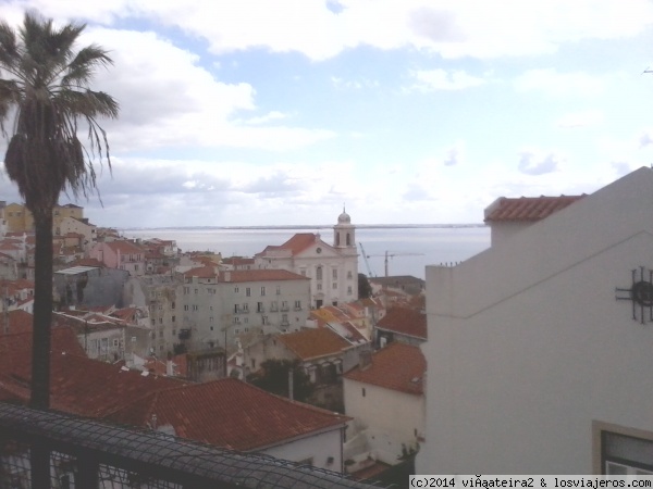 Mirador  Santa Luzia
Vistas de Lisboa y del río Tajo desde uno de los miradores más famosos de la ciudad
