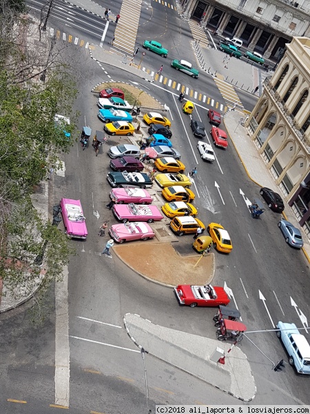 Coches clásicos
Parque José Martí
