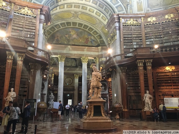 Prunskaal
La preciosa biblioteca del palacio de Hofburg
