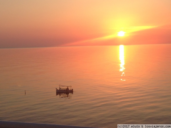 Amanece
Amanece durante la llegada a Mahón. Menorca
