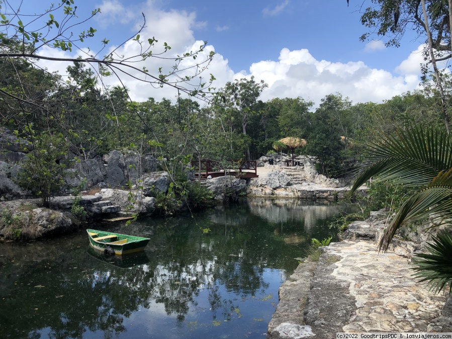 Viajar a  Mexico: Camping Prados Abiertos - Cenote en Tulúm (Camping Prados Abiertos)