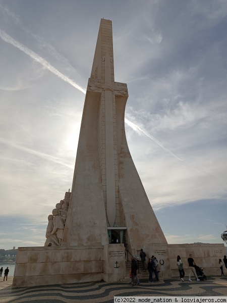 MONUMENTO DESCUBRIDORES
VISTA TRASERA MONUMENTO DESCUBRIDORES
