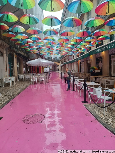 PINK STREET
CALLE LOCALES OCIO Y RESTAURACIÓN MUY SORPRENDENTE
