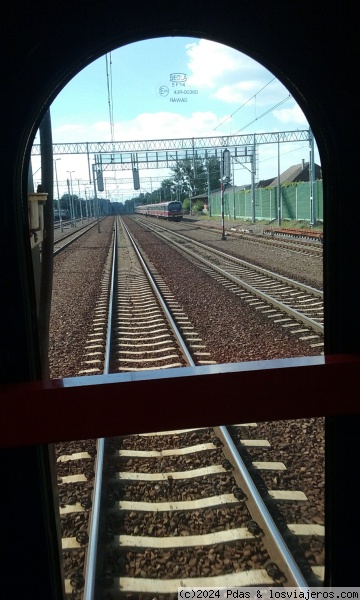 Vista desde vagón de cola tren polaco
Vistas desde vagón de cola
