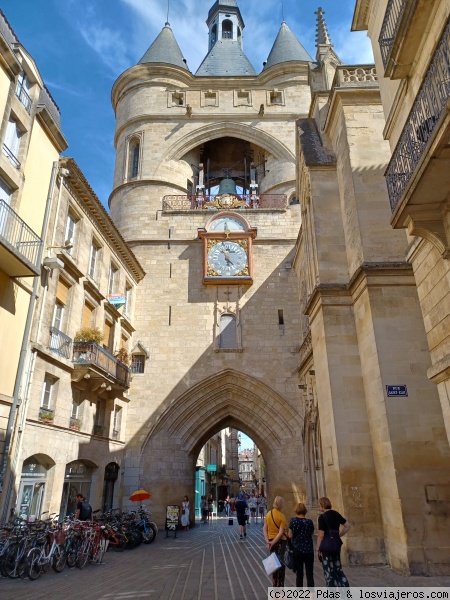 Grosse Cloche
Puerta de Burdeos
