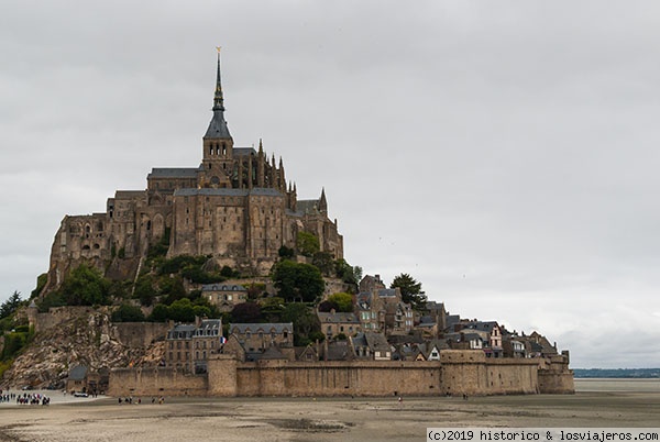 Monte Saint Michel
Toma hecha a la llegada al monte, caminando por la pasarela de acceso al mismo
