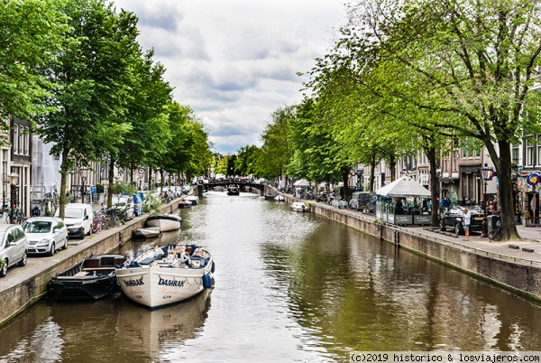 Canal Singel Amsterdam
Canal Singel Amsterdam
