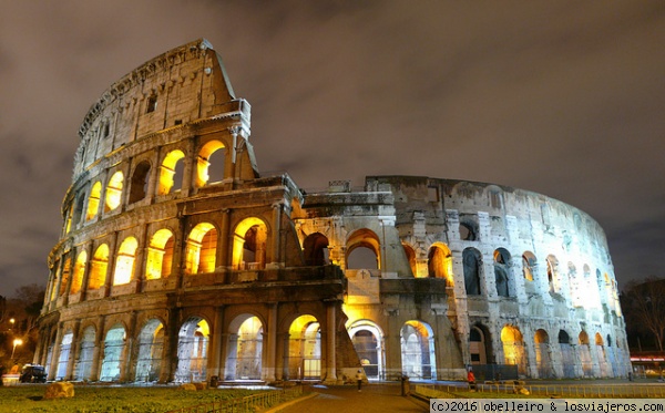 Coliseo de Roma
Fotografía nocturna del Anfiteatro Flavio de Roma
